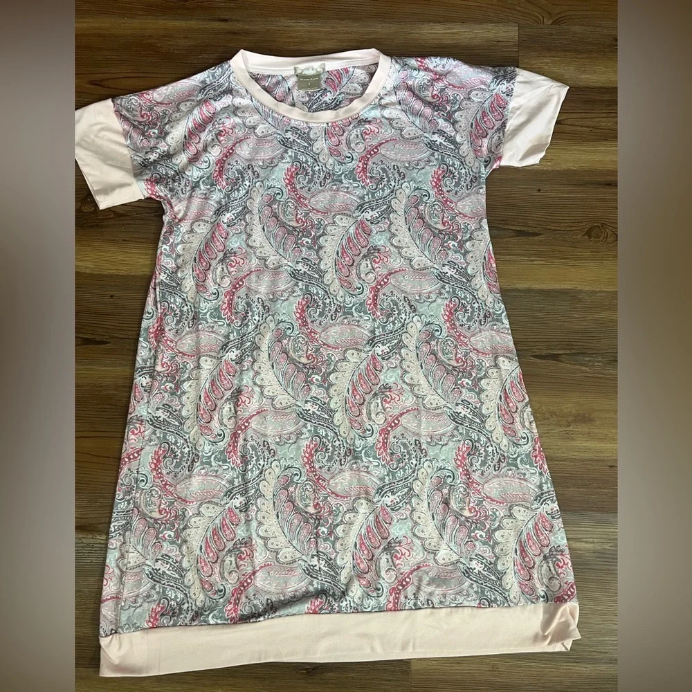 Ink+Ivy super soft short-sleeve night gown, paisley print with blush accents S